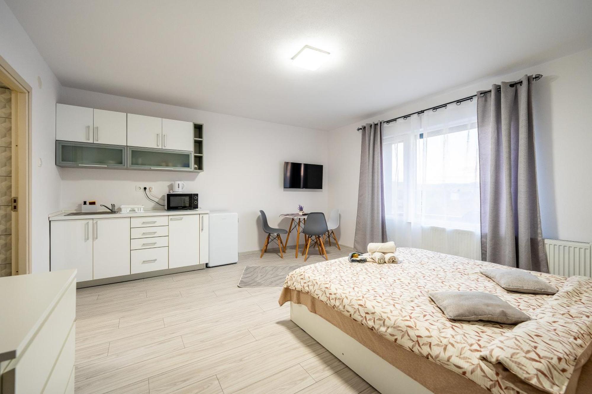 Hotel Yvett House Sfântu-Gheorghe Pokoj fotografie